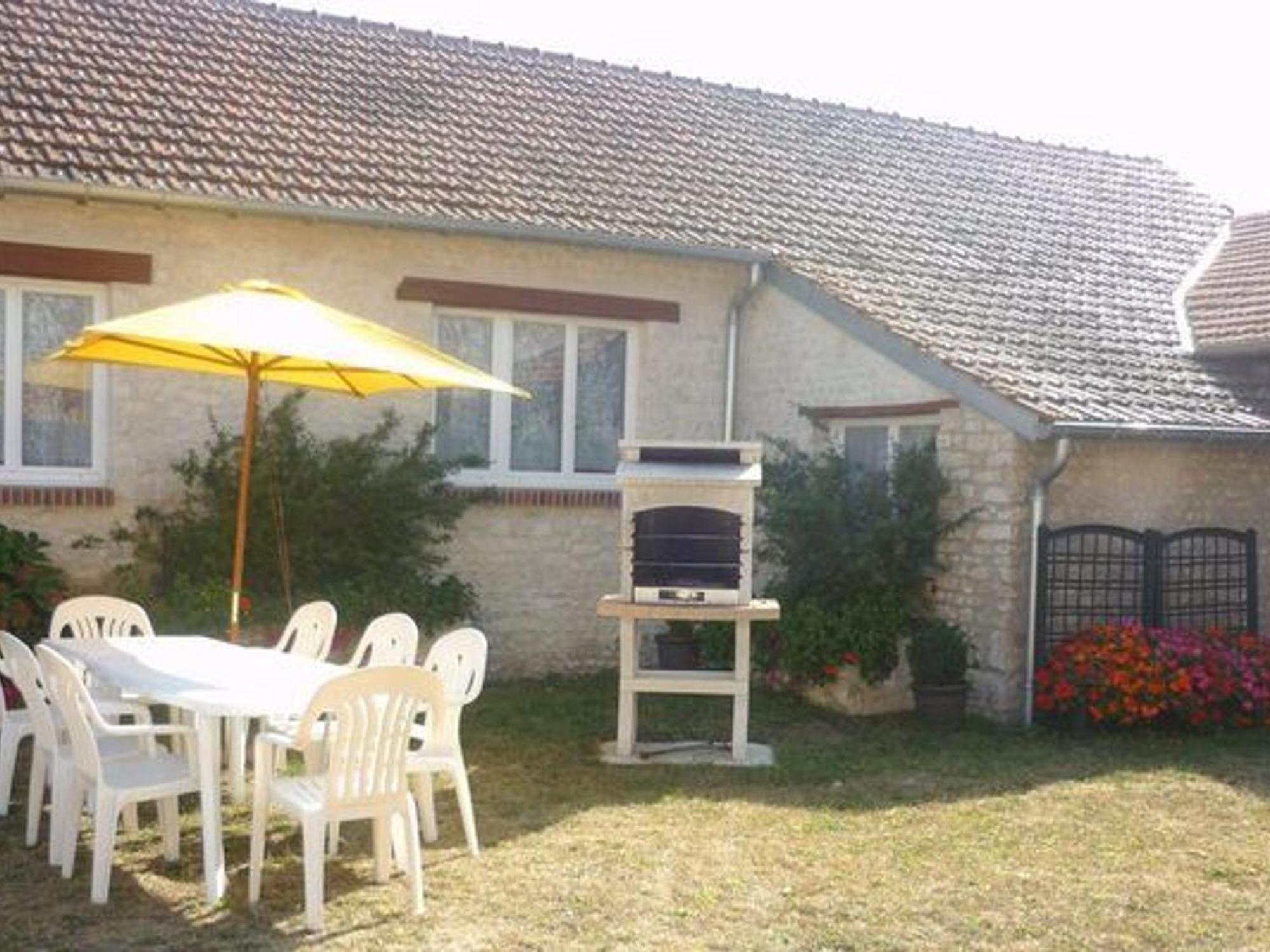 Gîte Sceaux-du-Gâtinais, 4 pièces, 6 personnes - FR-1-590-73 Exterior foto
